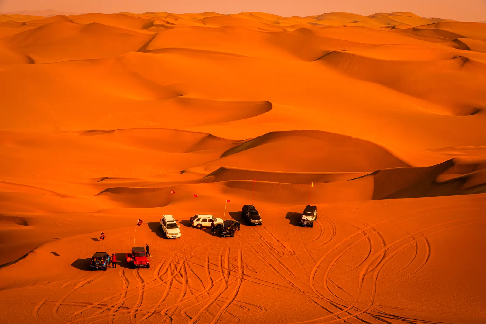 4x4 convoy crossing the desert outside Marrakech on a corporate team building day